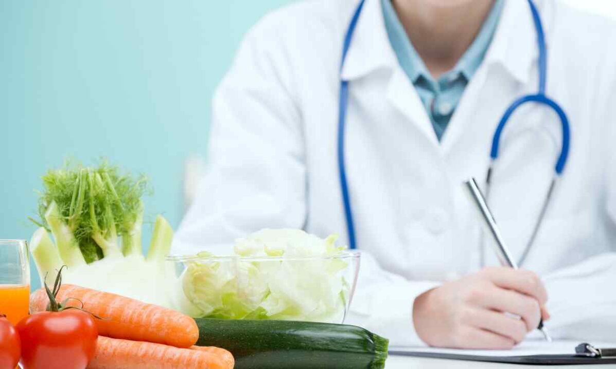 Ο γιατρός συνταγογραφεί δίαιτες για παράσιτα